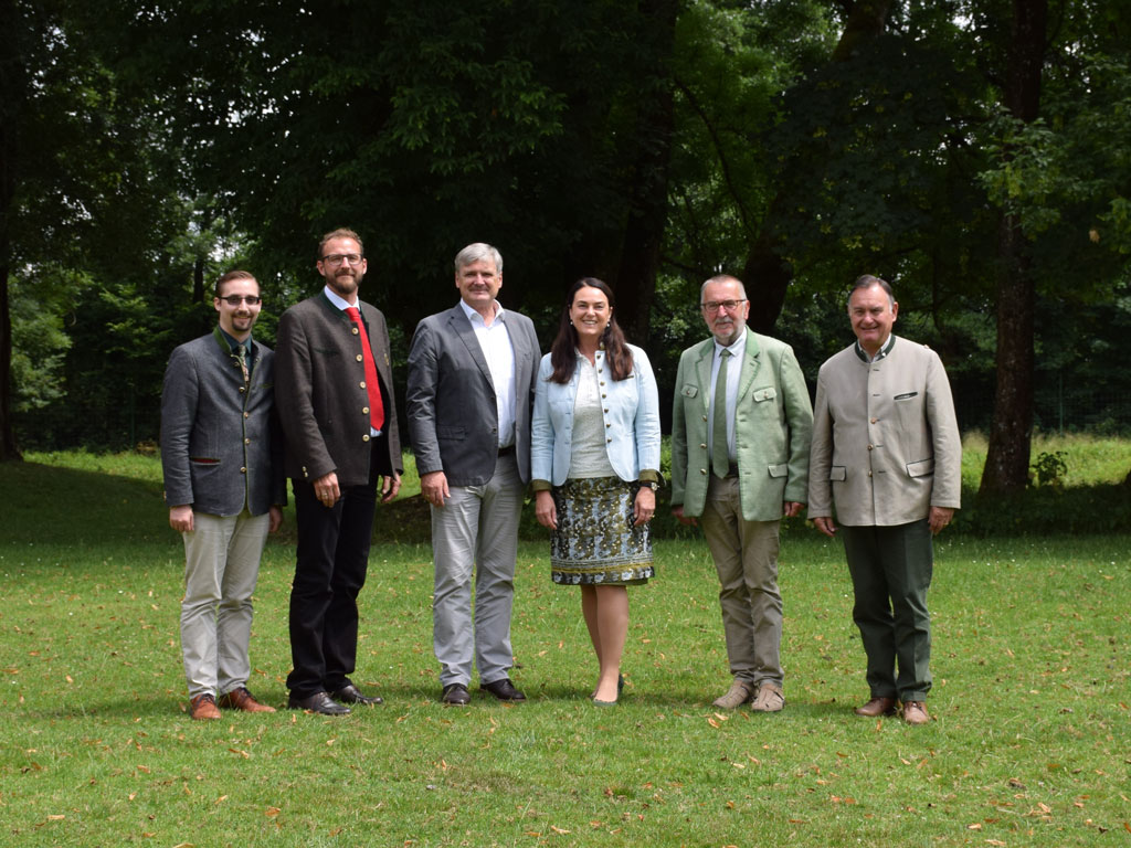 v.l.n.r.: Marken- und PR Manager Lutz Molter, Generalsekretär DI Klaus Schachenhofer, Landesjägermeister Stv. Dr. Walter Brunner, Geschäftsführerin Mag. Freydis Burgstaller-Gradenegger, Landesjägermeister Stv. Josef Monz und der geschäftsführende Landesjägermeister DI Dr. Ferdinand Gorton