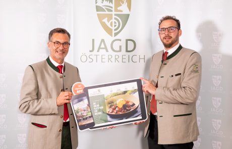 Jagd Oesterreich-Praesident Ing. Roman Leitner, DI Klaus Schachenhofer, Generalsekretaer Jagd Oesterreich