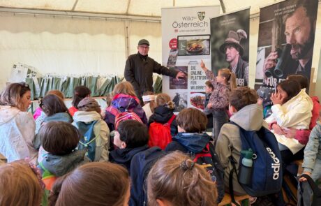 Jagd Österreich Generalsekretär Jörg Binder brachte Wiener Volksschulkindern die Jagd altersgerecht näher.