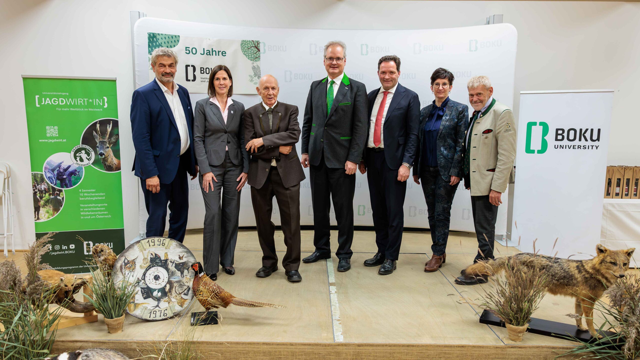 BOKU 50 Jahre IWJ: VR DI Gerhard Mannsberger, Andrea Johanides, Em.o.Univ.Prof. Dr. Hartmut Gossow, Univ.Prof. Dr. Klaus Hackländer, BM Mag. Norbert Totschnig, Assoc.Prof. DI Dr. Ursula Nopp-Mayr, LJM DI (FH) Anton Larcher © Christoph Gruber | BOKU University BOKU 50 Jahre IWJ: VR DI Gerhard Mannsberger, Andrea Johanides, Em.o.Univ.Prof. Dr. Hartmut Gossow, Univ.Prof. Dr. Klaus Hackländer, BM Mag. Norbert Totschnig, Assoc.Prof. DI Dr. Ursula Nopp-Mayr, LJM DI (FH) Anton Larcher © Christoph Gruber | BOKU University